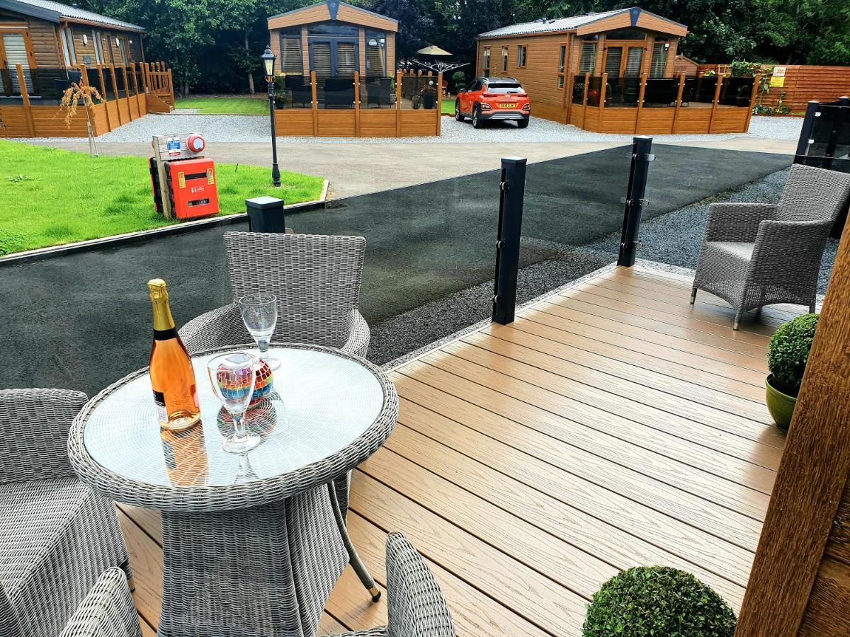 Grand Eagles Luxury Lodge, Auchterarder Perth Exterior foto