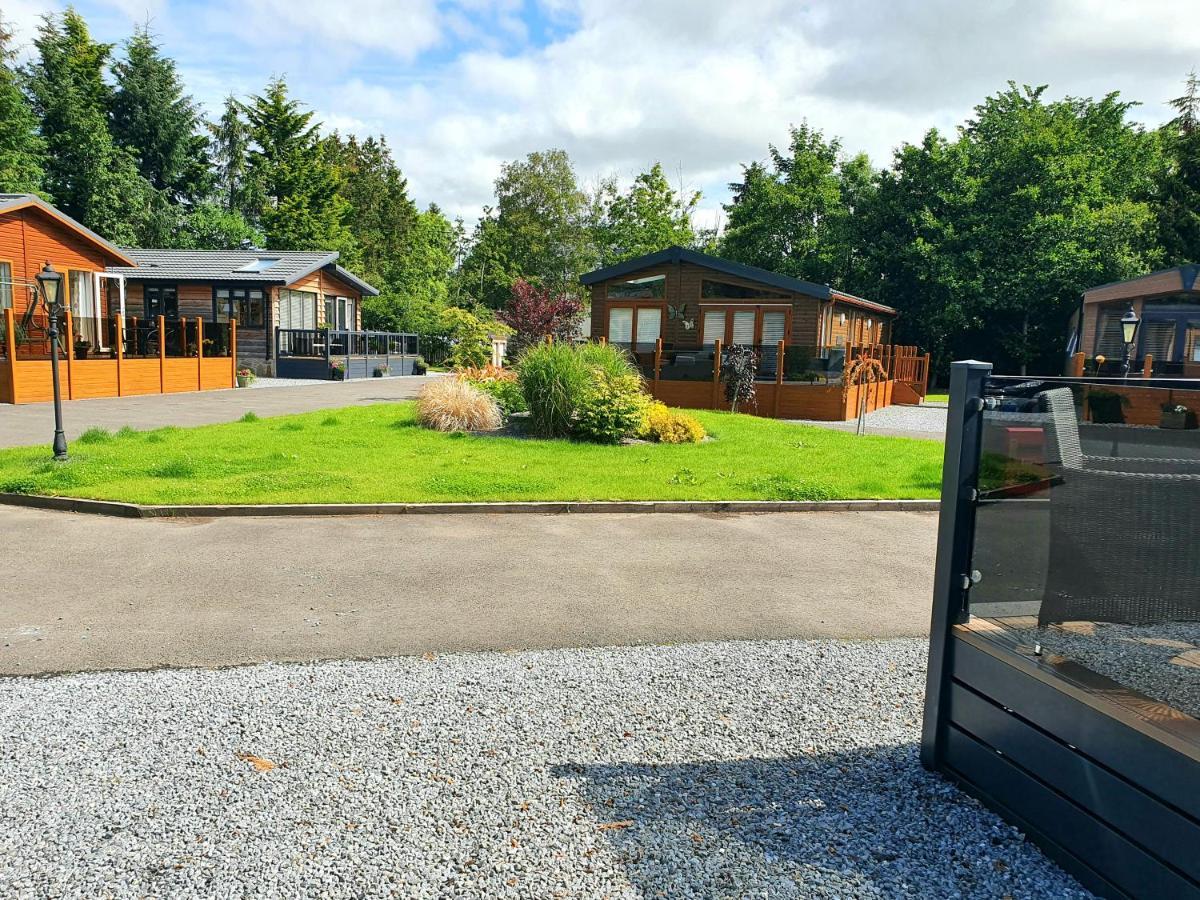 Grand Eagles Luxury Lodge, Auchterarder Perth Exterior foto
